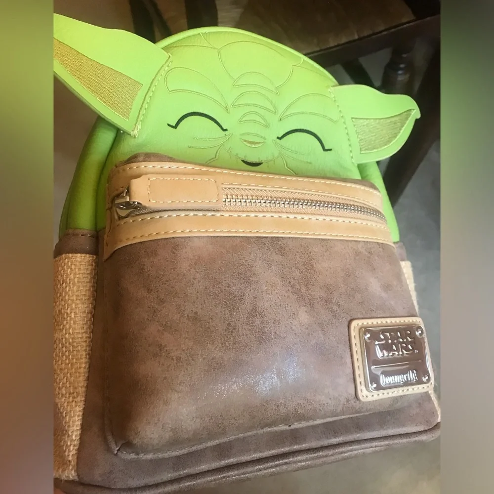 NWT! Disney Parks Exclusive Star Wars Loungefly Yoda Mini Backpack! HTF! Rare!
